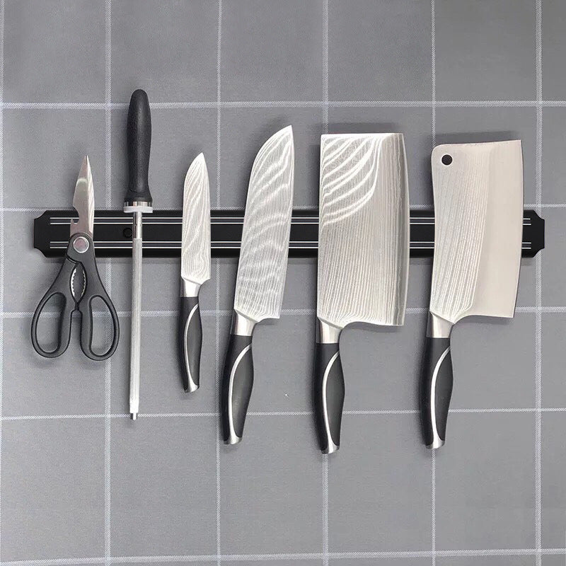 Wall-mounted Magnetic Knife Holder